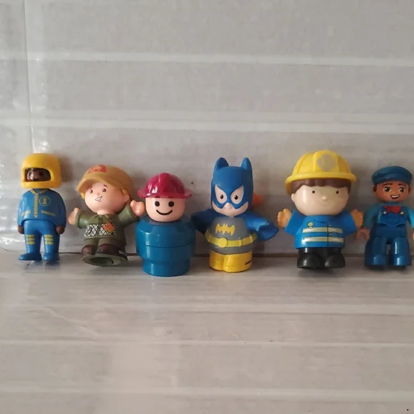 Kids Toy Figurine Set Of 6- Blue, Yellow, Red - Picture 1 of 15